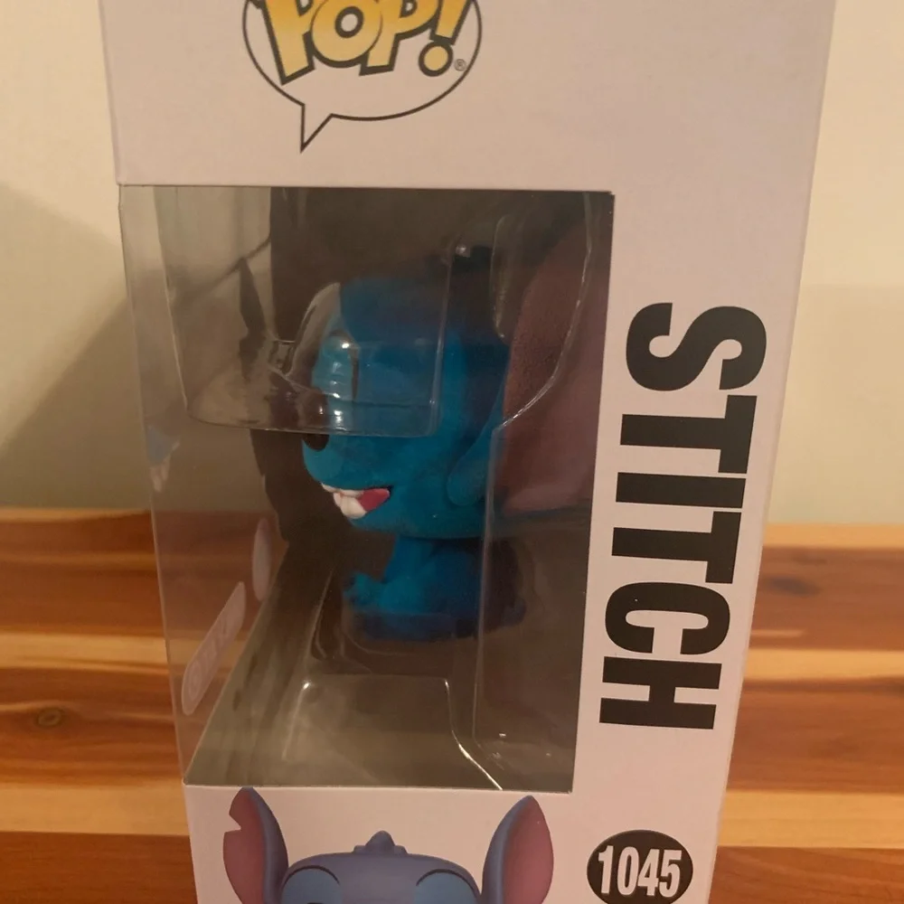 Funko Flocked Stitch (Target Exclusive) - Picture 4 of 5